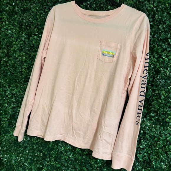 WOMENS NEW 💗 SMALL VINEYARD VJNES PINK TIKI MARTHA’s VINEYARD SHIRT TEE SURF - Picture 6 of 6